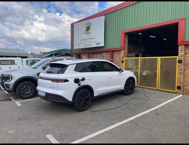 INDUSTRIAL PROPERTY TO RENT IN HENNOPSPARK